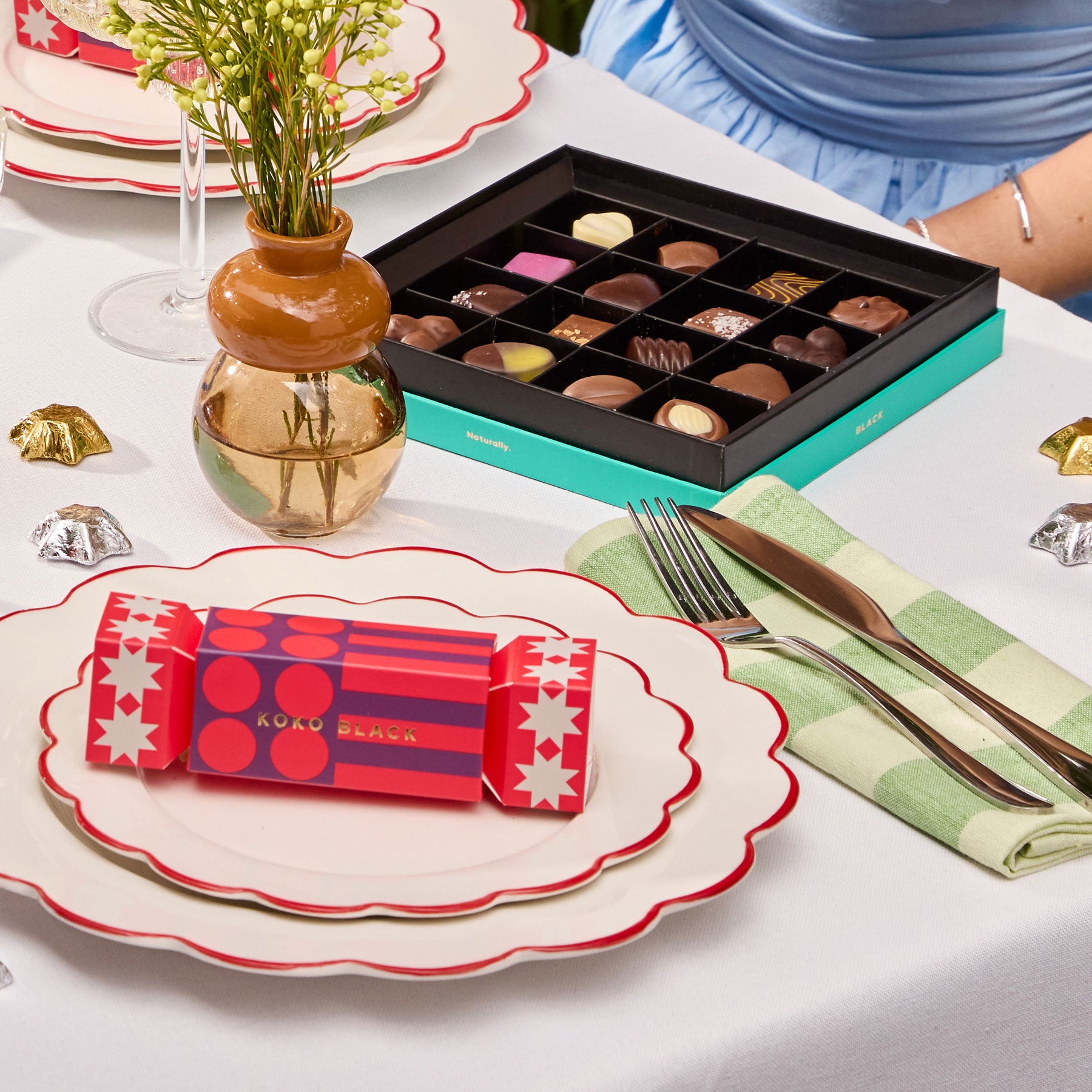 Christmas Gift Box | 16 Piece