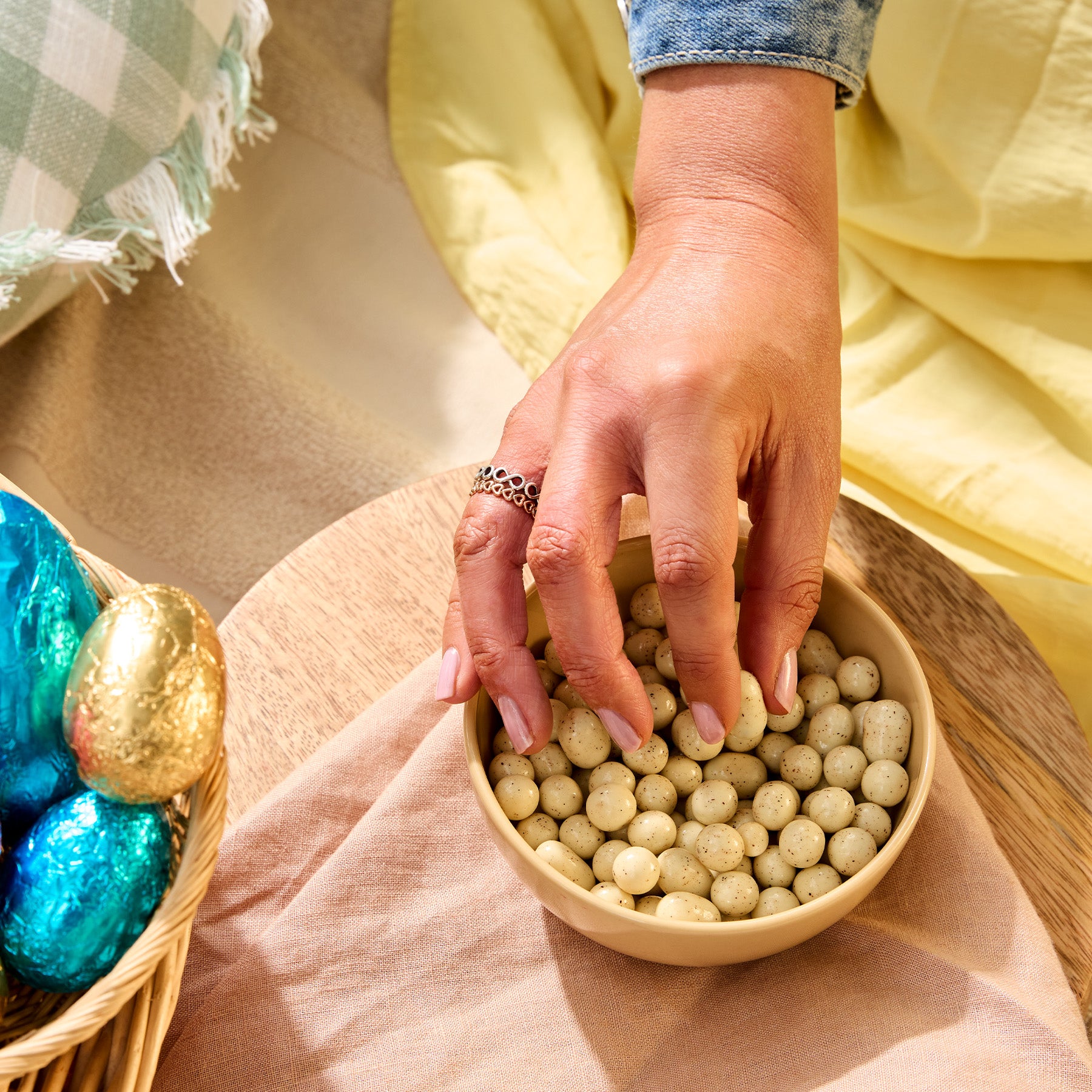 Hot Cross Bites | White Chocolate